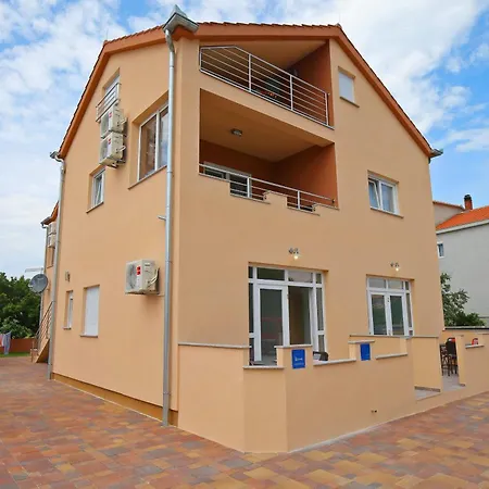 Kapetan Apartman Sukosan