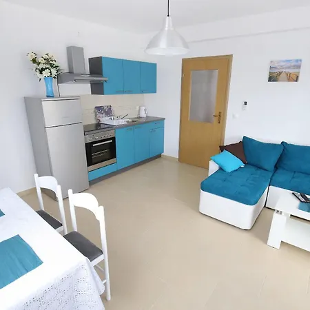 Kapetan Apartment *